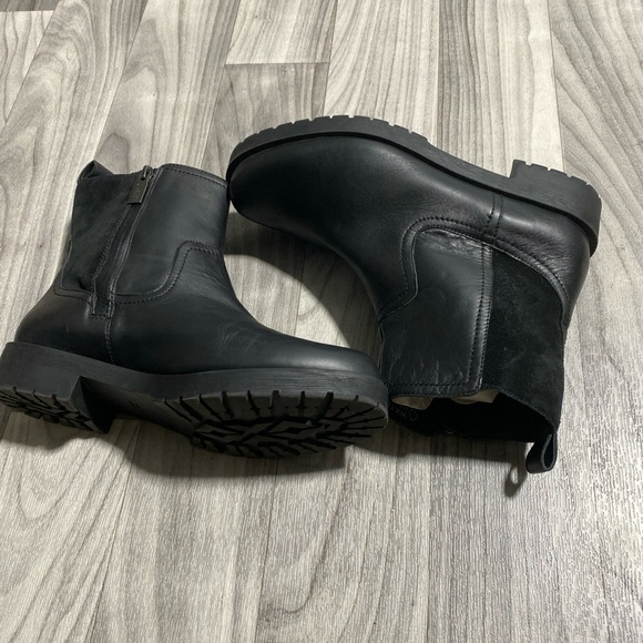 Vionic BrynnBlack Leather Waterproof ankle Boots Comfort Orthotopic Sole S8 X-14 - Picture 5 of 13